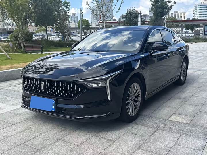2025 Bestune B70
