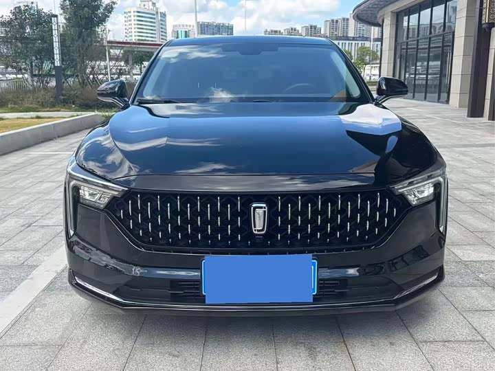 2025 Bestune B70