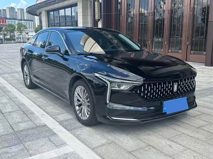 2025 Bestune B70
