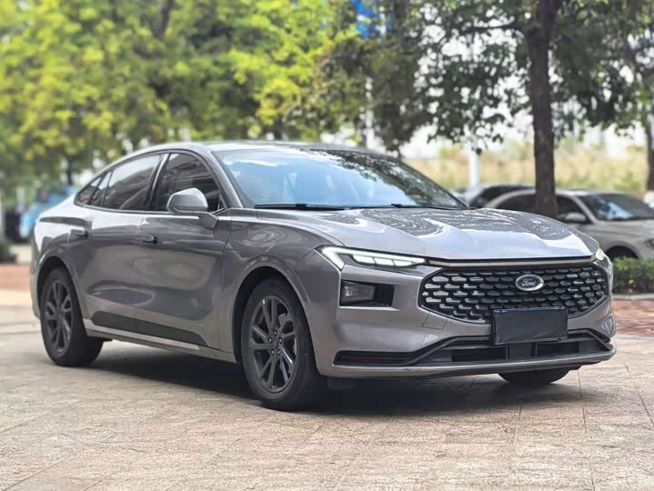 Ford Mondeo 2025 2025款 2.0T EcoBoost 豪华型