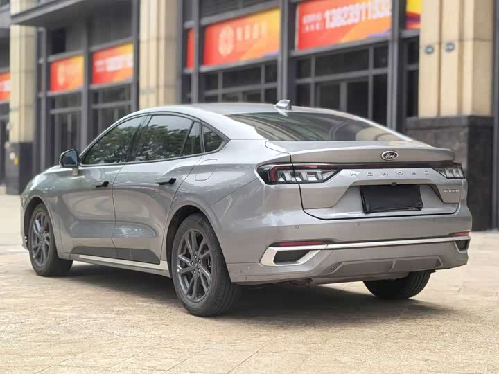 Ford Mondeo 2025 2025款 2.0T EcoBoost 豪华型