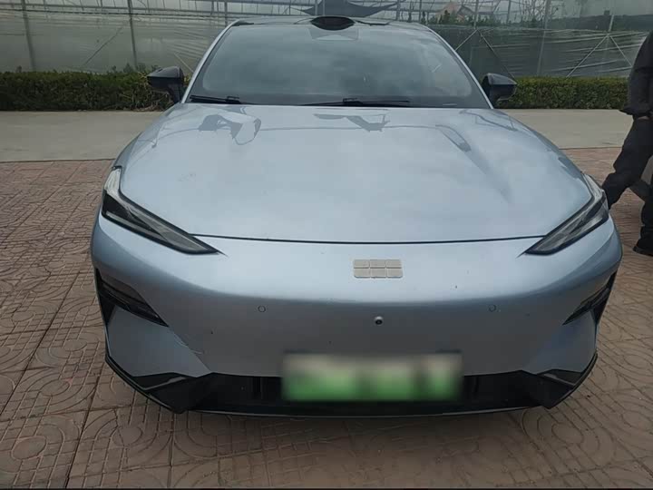 Geely Galaxy E8 2025 2025款 620km 四驱星舰激光雷达智驾版