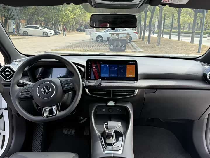 MG Motor 5 2025 2025款 300TGI 全球旗舰版