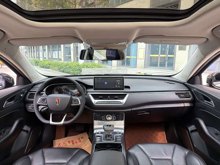 Фото 8 - Hongqi H5