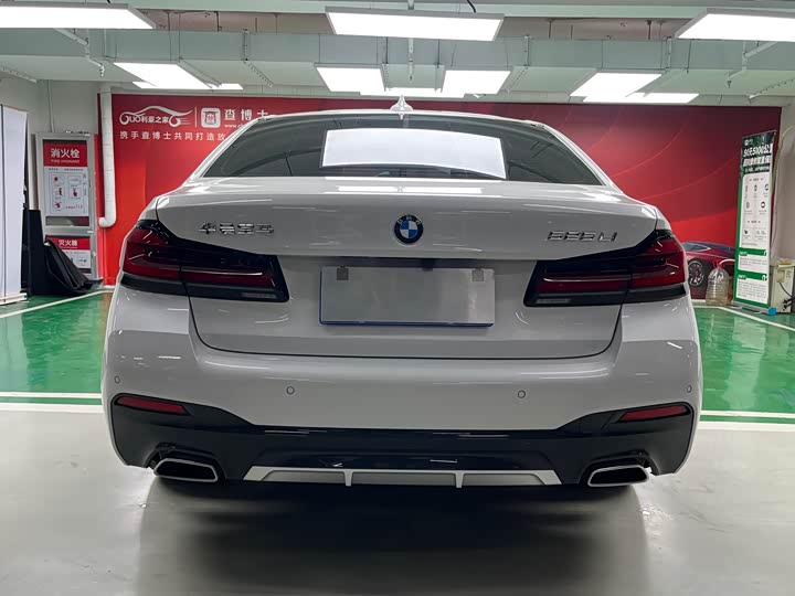 Zdjęcie 6 - BMW 5 Series