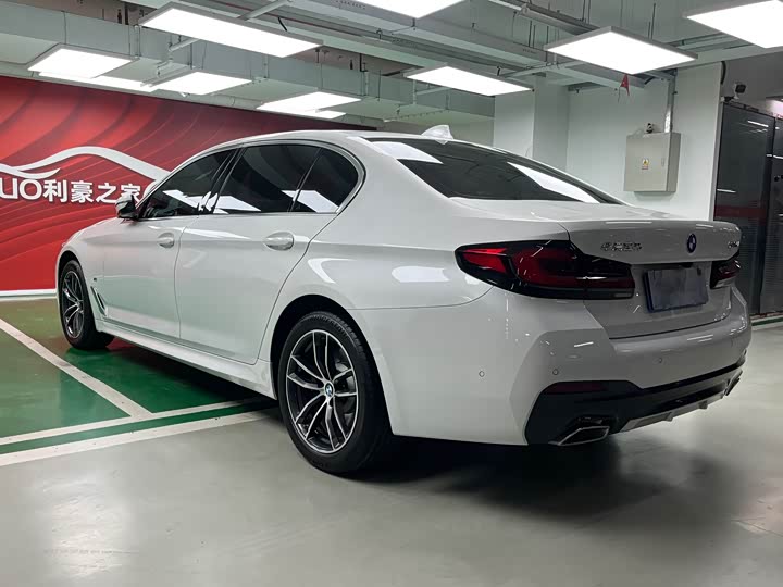 Zdjęcie 7 - BMW 5 Series