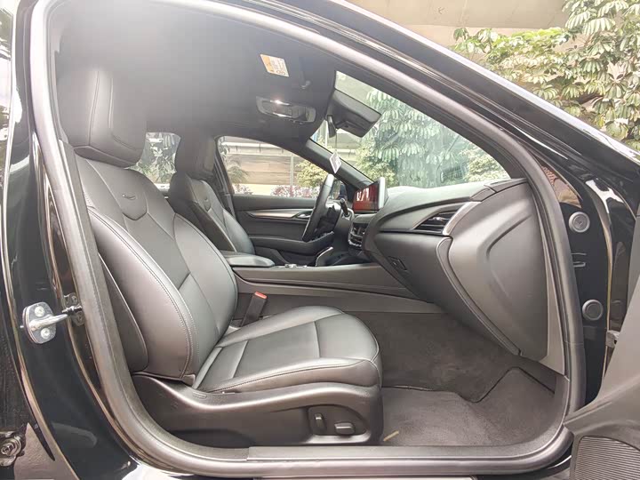 Cadillac CT5 2025 2025款 28T 城市运动版