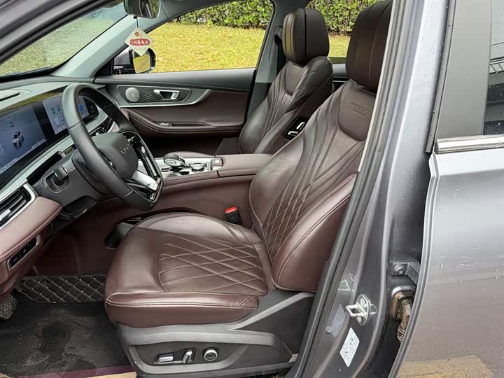 Zdjęcie 8 - Chery Tiggo 8 Pro