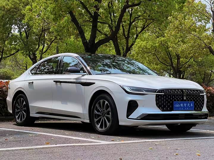 2025 Lincoln Z (Zephyr)