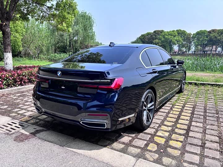 Zdjęcie 4 - BMW 7 Series