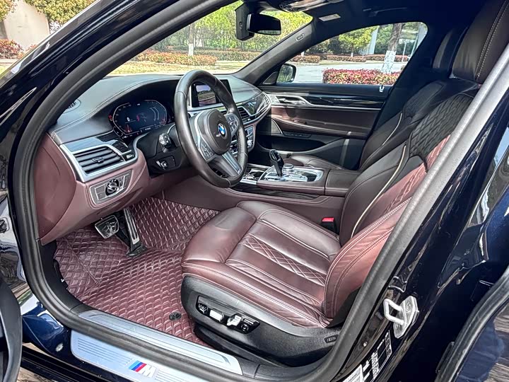 Zdjęcie 9 - BMW 7 Series