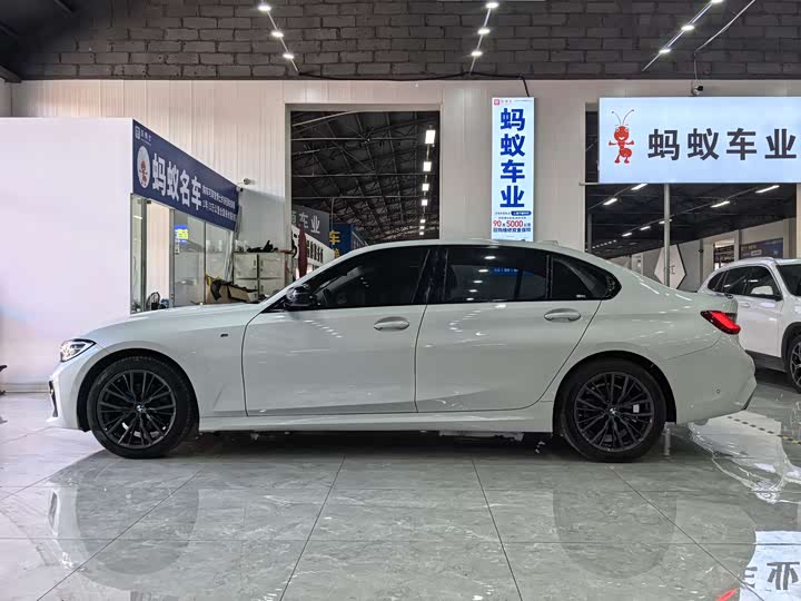 Zdjęcie 4 - BMW 3 Series
