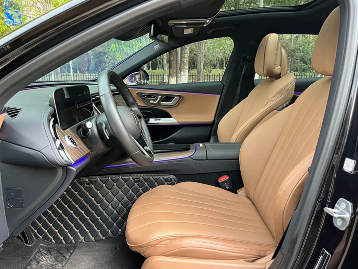 Zdjęcie 8 - Mercedes-Benz E-Class