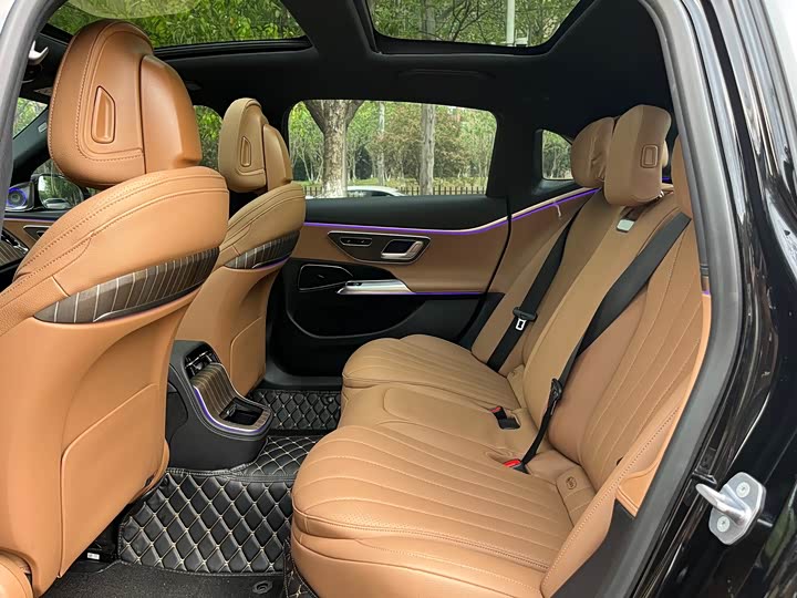Zdjęcie 9 - Mercedes-Benz E-Class