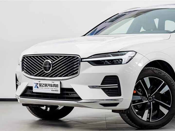 Volvo XC60 2026 2026款 B5 四驱智远豪华版