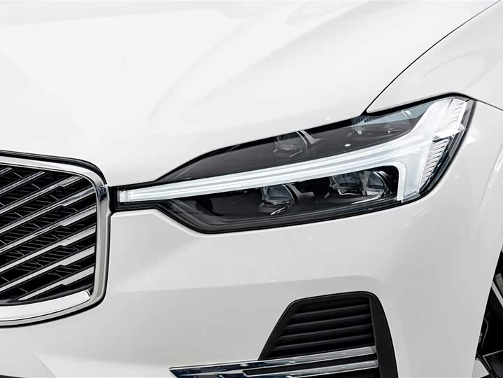 Volvo XC60 2026 2026款 B5 四驱智远豪华版