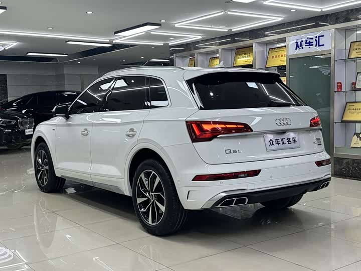 Zdjęcie 4 - Audi Q5L