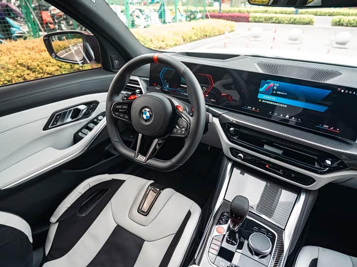 BMW M3 2024 2024款 M3四门轿车 M xDrive 雷霆版