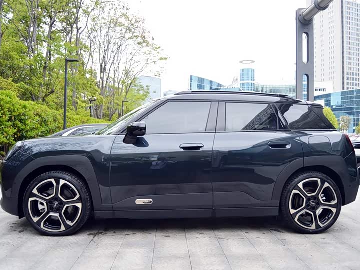 2025 Mini Aceman