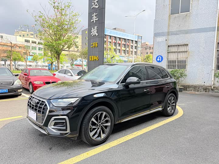 Фото 1 - Audi Q5L