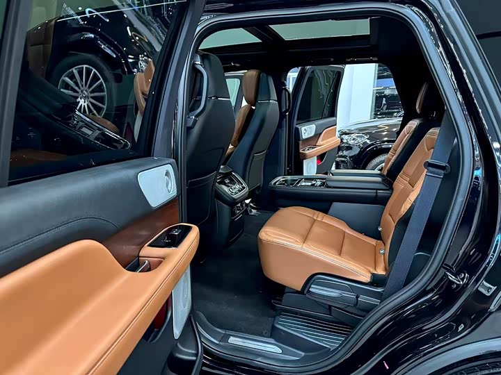 Zdjęcie 7 - Lincoln Navigator
