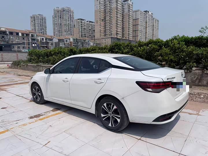 Zdjęcie 9 - Nissan Sylphy
