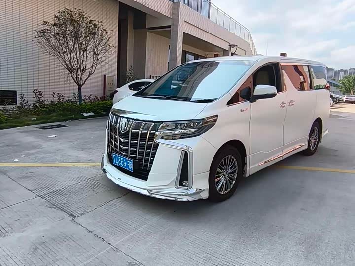 Toyota Alphard 2021 2021款 双擎 2.5L 尊贵版