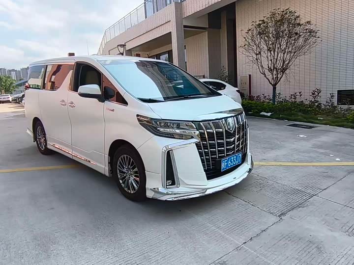 Toyota Alphard 2021 2021款 双擎 2.5L 尊贵版