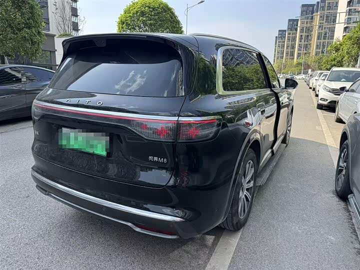 Aito M8 2025 2025款 增程 Max+版 53.4kWh 6座版 (192线激光雷达）