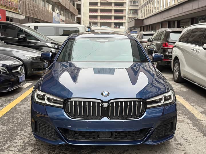 صورة 2 - BMW 5 Series