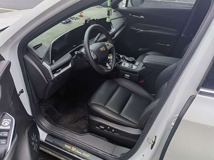 Cadillac XT4 2024 2024款 28T 两驱豪华型