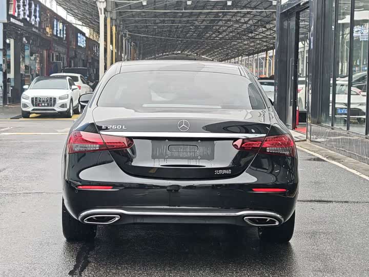Фото 7 - Mercedes-Benz E-Class