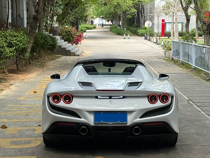 2020 Ferrari F8