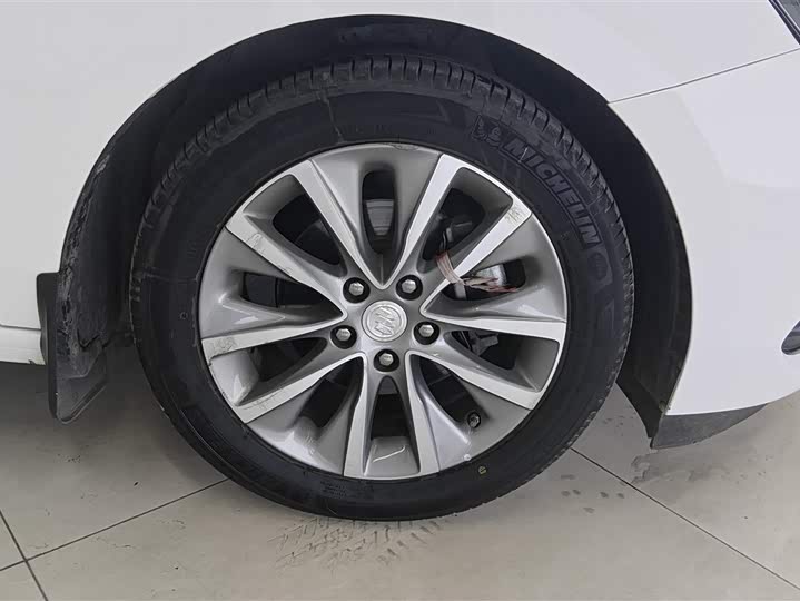 Фото 6 - Buick GL6