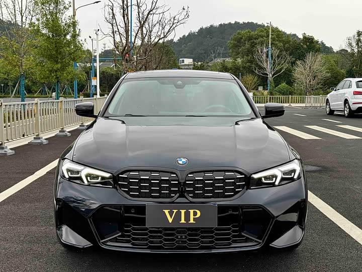 Photo 2 - BMW 3 Series
