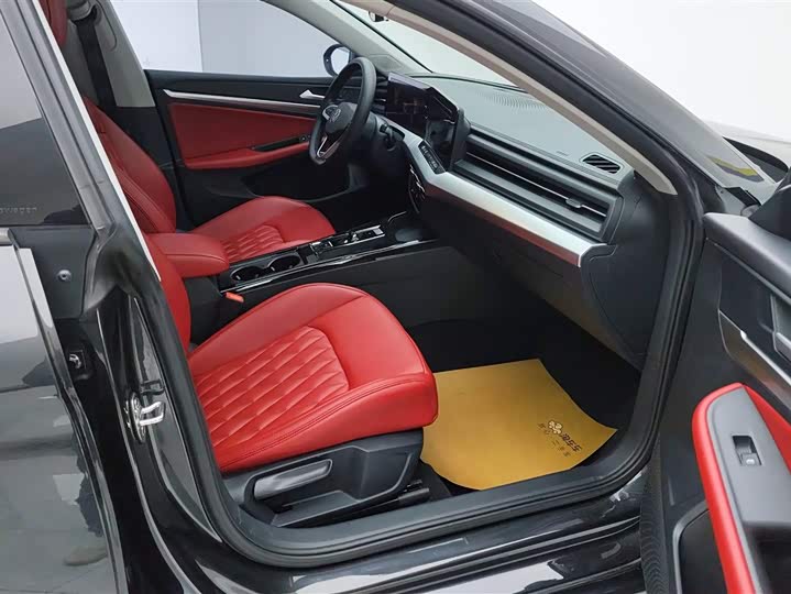 Volkswagen Lamando L 2024 2024款 凌渡L 200TSI DSG潮辣版
