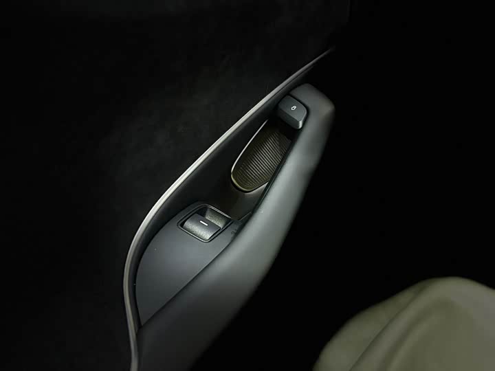 Фото 9 - Xiaomi SU7 Ultra
