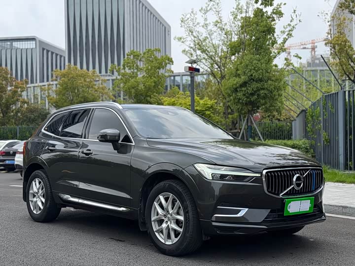 Фото 3 - Volvo XC60