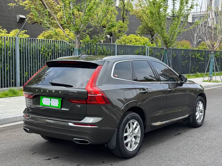 Фото 6 - Volvo XC60