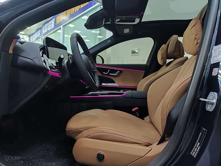 Фото 5 - Mercedes-Benz E-Class