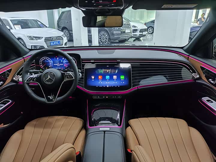 Фото 9 - Mercedes-Benz E-Class