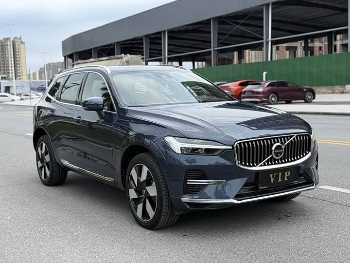 Фото 3 - Volvo XC60 Hybrid