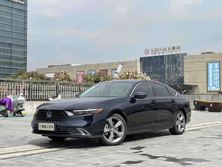 Фото 1 - Honda Accord Hybrid