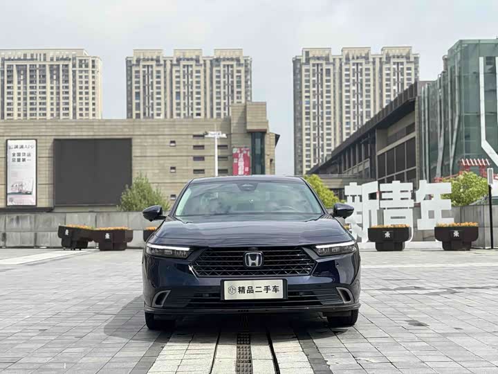 Фото 2 - Honda Accord Hybrid
