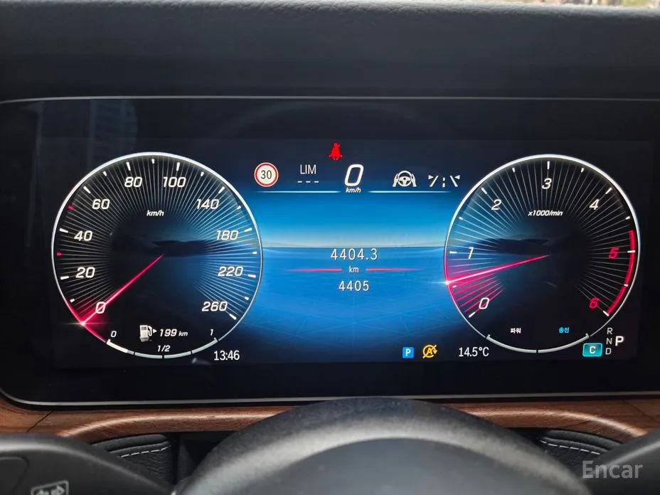 Mercedes-Benz G-Class 2024 G450d