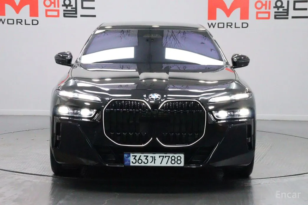 BMW 7 Series 2022 740i xDrive M Sport