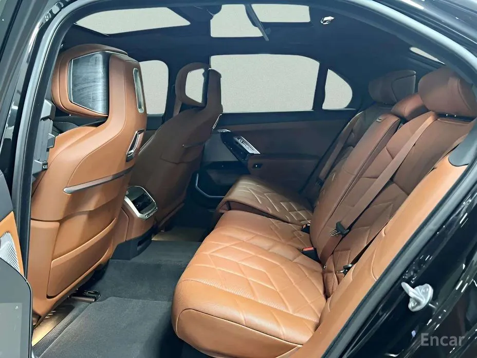 BMW i7 2022 eDrive 50 M Sport