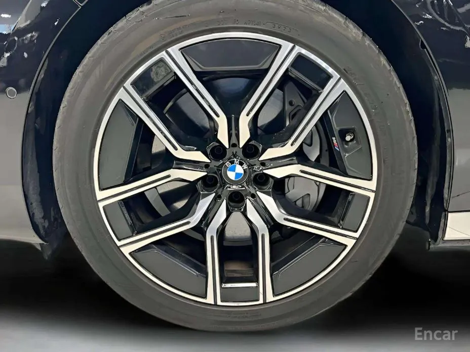 BMW i7 2022 eDrive 50 M Sport