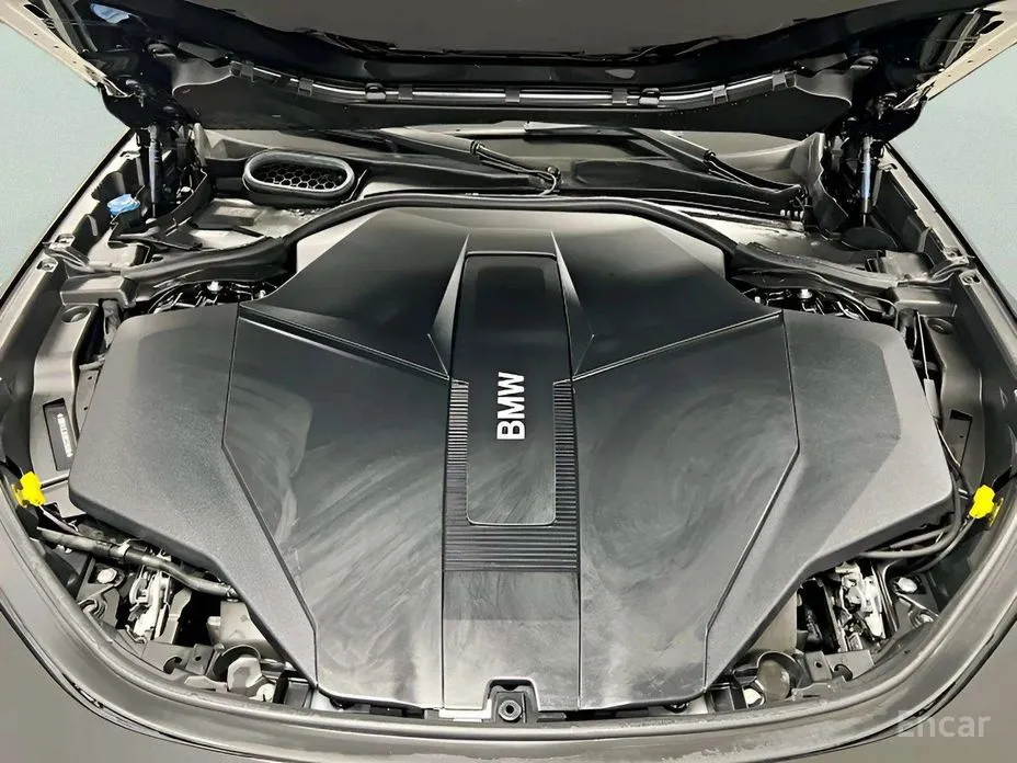 BMW i7 2022 eDrive 50 M Sport