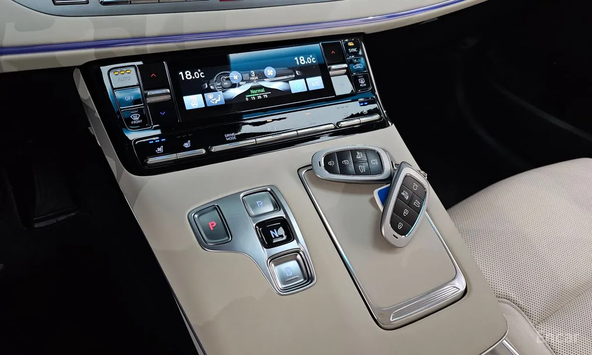 Фото 9 - Hyundai Grandeur